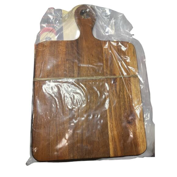 Karma Snowflake Cutting Board & Towel Set - Holiday Decor - Picture 2 of 2